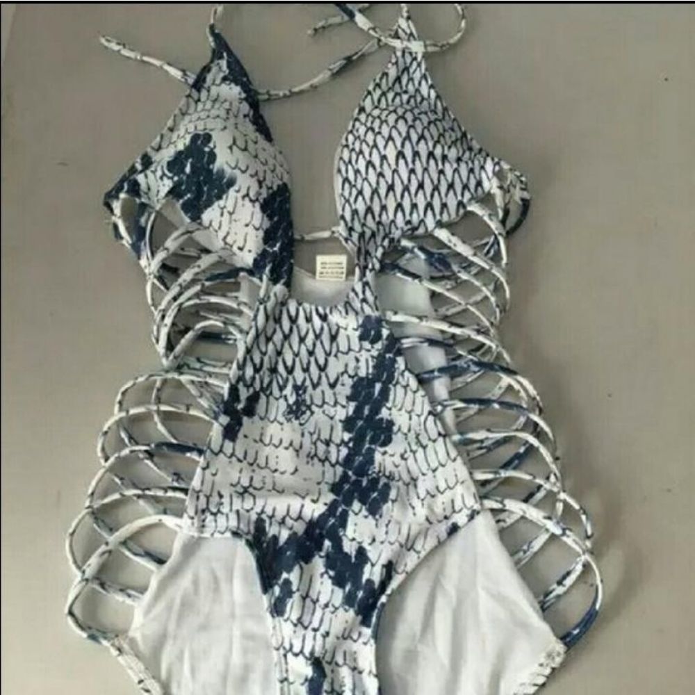 OnePiece Monokini Cut out Bandage Swimsuit Swimwea - Picture 3 of 3